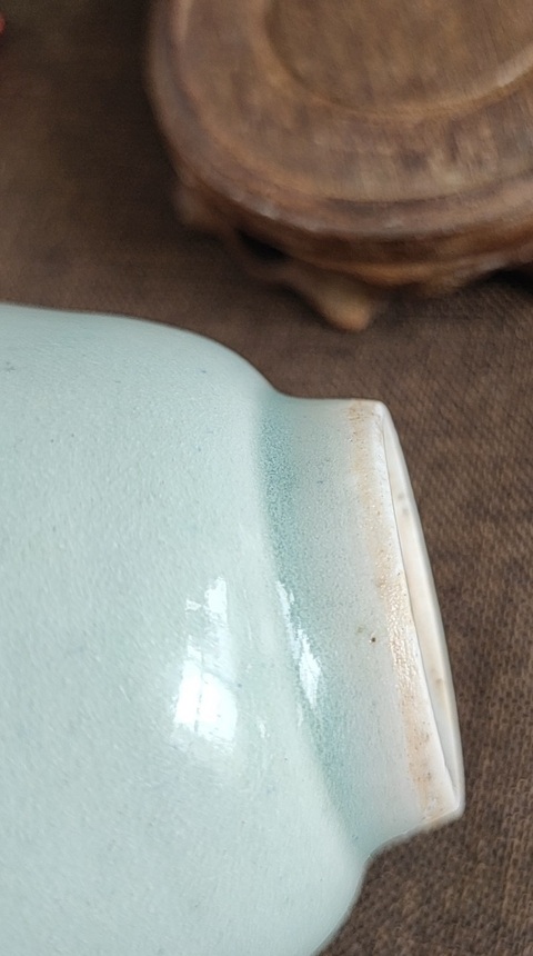 古玩陶瓷豆青釉杯真品鑒賞圖