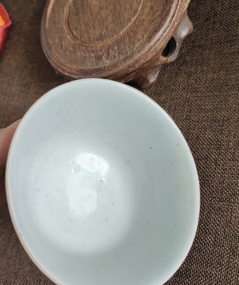 古玩陶瓷豆青釉杯真品鑒賞圖