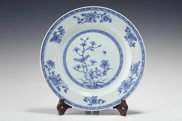 古玩陶瓷清早·青花錦雞牡丹紋折沿盤真品鑒賞圖
