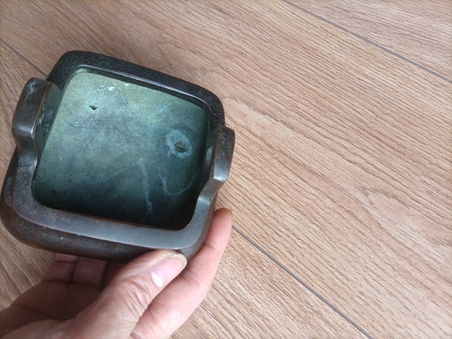 古玩銅器爐子真品鑒賞圖
