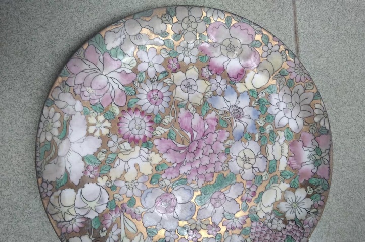 古玩陶瓷百花不落地粉彩盤真品鑒賞圖