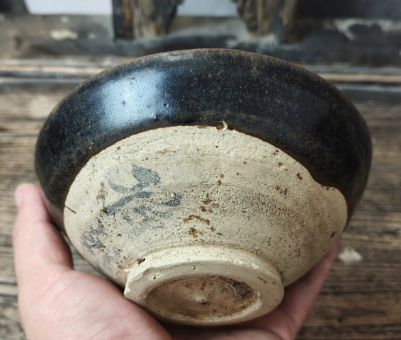 古玩陶瓷金元時期油滴碗真品鑒賞圖