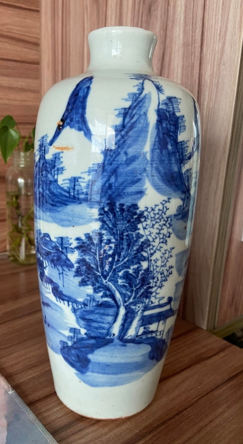 古玩陶瓷青花山水人物紋梅瓶真品鑒賞圖