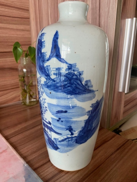 古玩陶瓷青花山水人物紋梅瓶真品鑒賞圖
