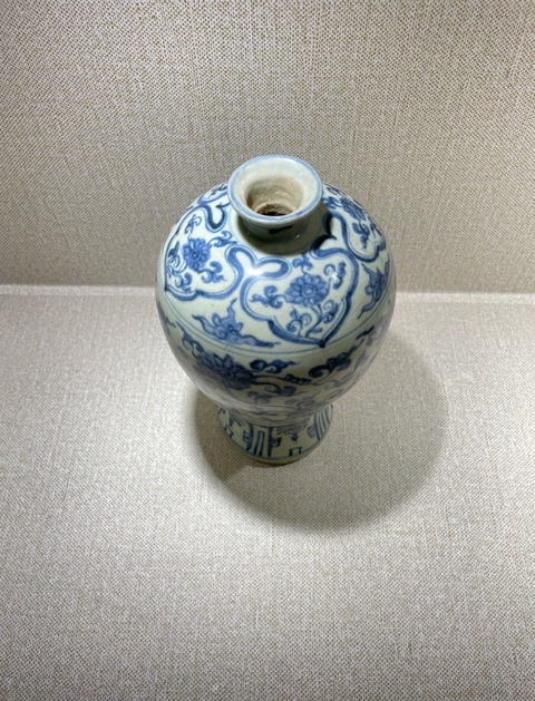 古玩陶瓷青花梅瓶真品鑒賞圖