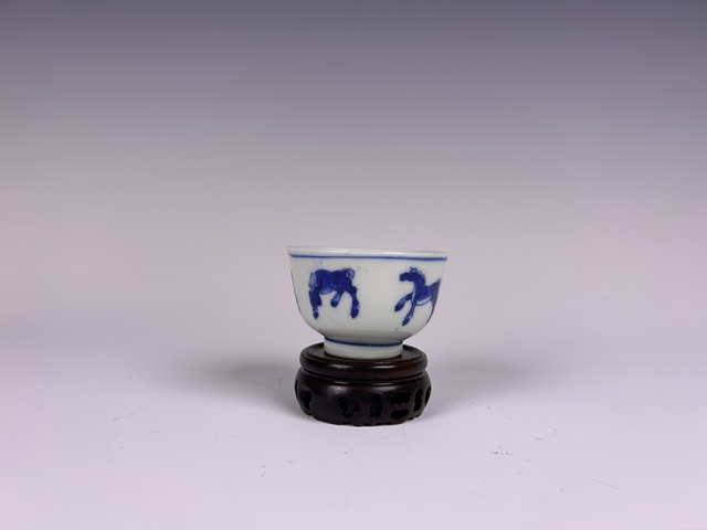 古玩陶瓷清晚期·青花八駿圖杯拍賣,當前價格0元