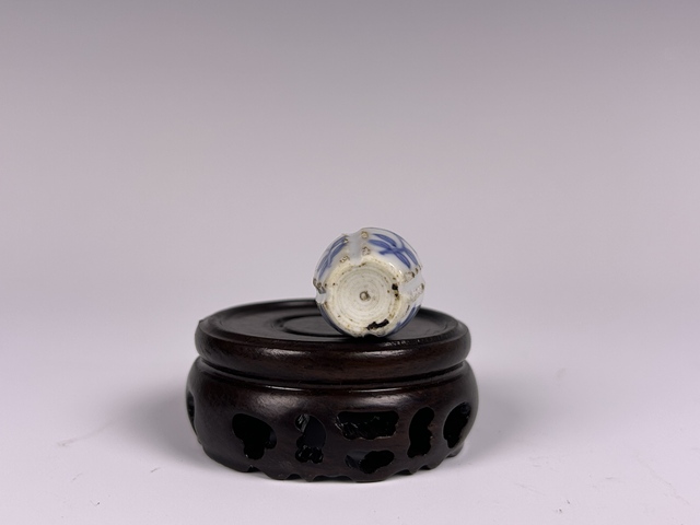 古玩陶瓷清康熙·青花花卉瓶拍賣,當(dāng)前價(jià)格0元