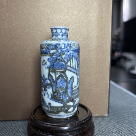 古玩陶瓷青花釉里紅人物故事紋鼻煙壺真品鑒賞圖