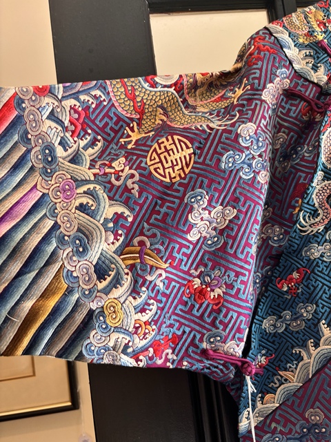 古玩雜項刺繡龍袍真品鑒賞圖