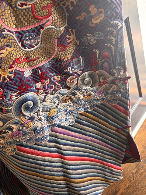 古玩雜項刺繡龍袍真品鑒賞圖