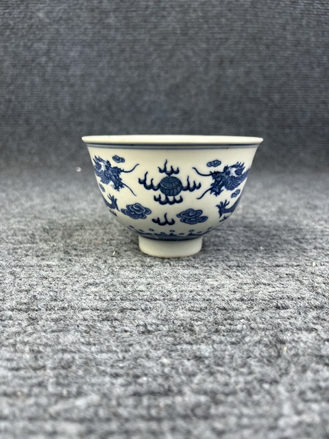 古玩陶瓷青花雙龍戲珠紋茶圓拍賣,當前價格0元