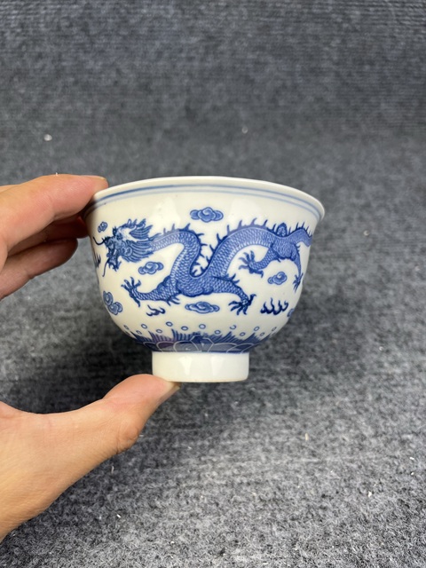 古玩陶瓷青花雙龍戲珠紋茶圓拍賣,當前價格0元