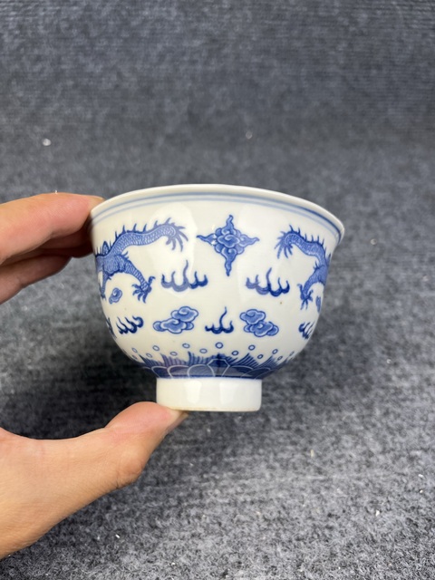 古玩陶瓷青花雙龍戲珠紋茶圓拍賣,當前價格0元