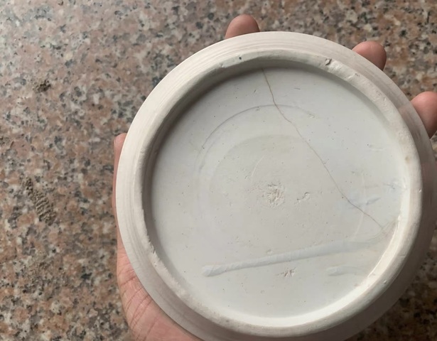 古玩陶瓷白釉折沿盤真品鑒賞圖