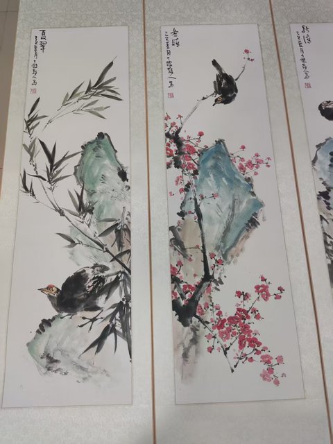 古玩字畫精工裝裱河南名家謝英慧 花鳥四屏拍賣,當前價格688元