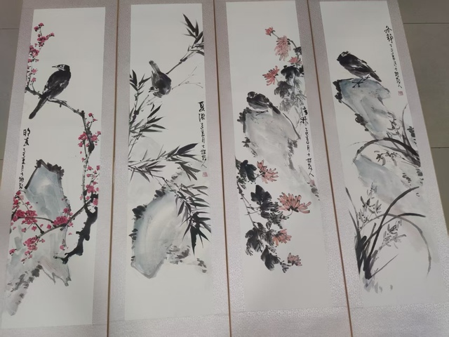 古玩字畫精工裝裱河南名家謝英慧 花鳥四屏拍賣，當前價格688元