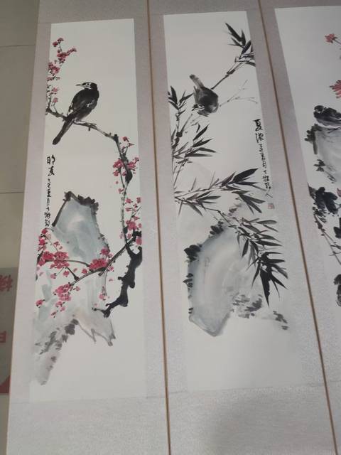 古玩字畫精工裝裱河南名家謝英慧 花鳥四屏拍賣，當前價格688元