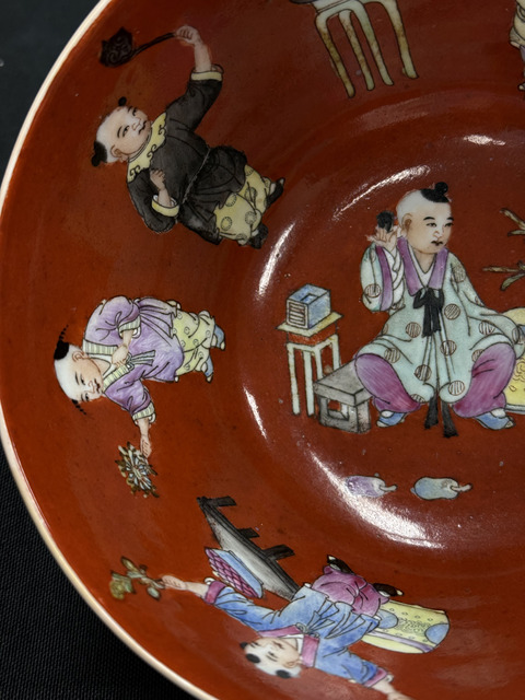 古玩陶瓷珊瑚紅地粉彩嬰戲圖茶碗真品鑒賞圖