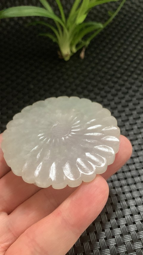 古玩玉器清代翡翠雕“花卉紋”帶扣拍賣,當(dāng)前價(jià)格9800元