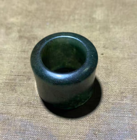 古玩玉器非天然翡翠扳指真品鑒賞圖