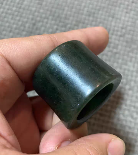 古玩玉器非天然翡翠扳指真品鑒賞圖