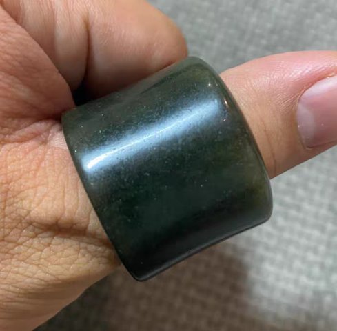 古玩玉器非天然翡翠扳指真品鑒賞圖