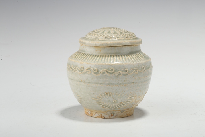 古玩陶瓷元代·青白釉印花紋小蓋罐真品鑒賞圖