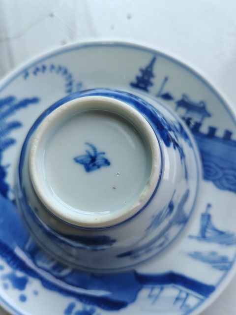 古玩陶瓷康熙青花杯碟真品鑒賞圖