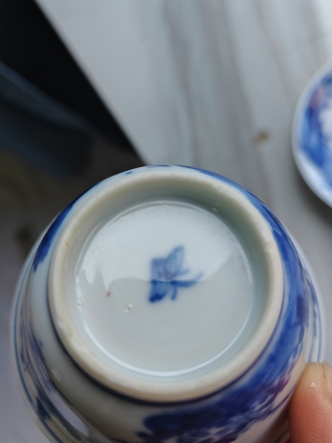 古玩陶瓷康熙青花杯碟真品鑒賞圖