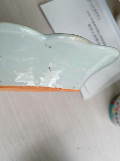 古玩陶瓷花卉紋青花盤真品鑒賞圖