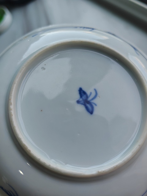 古玩陶瓷康熙青花杯碟真品鑒賞圖