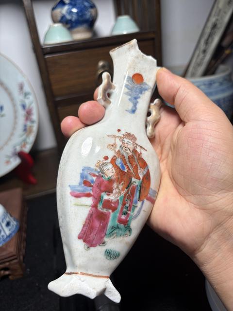 古玩陶瓷清代粉彩天官賜福壁瓶真品鑒賞圖