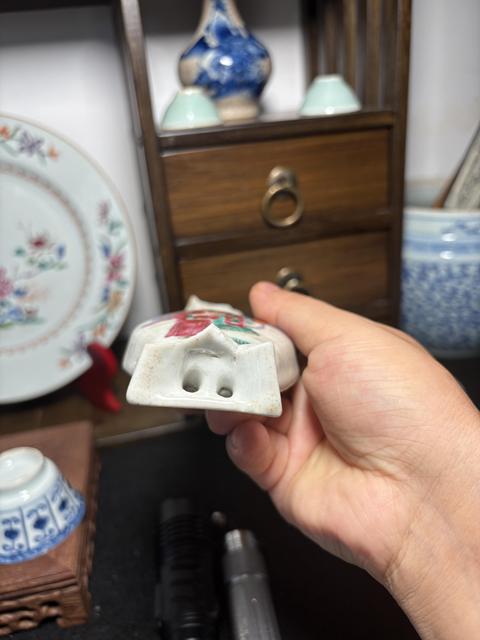 古玩陶瓷清代粉彩天官賜福壁瓶真品鑒賞圖