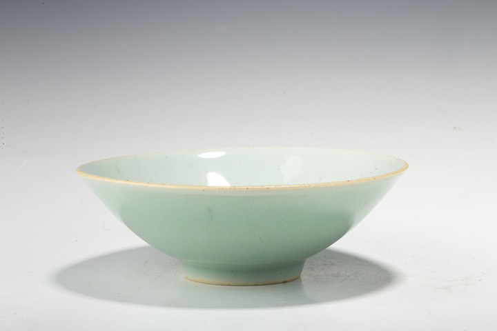 古玩陶瓷清中·豆青釉碗真品鑒賞圖