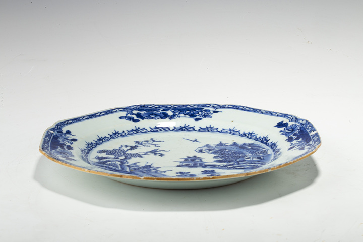 古玩陶瓷清中·青花山水樓閣花鳥紋八方盤真品鑒賞圖