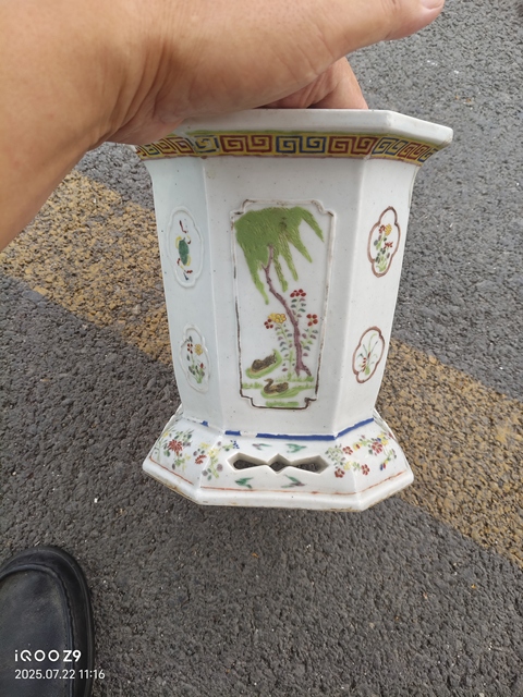 古玩陶瓷粉彩花鳥紋八方花盆真品鑒賞圖