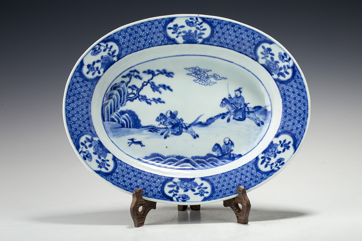 古玩陶瓷清乾隆·青花狩獵圖橢圓盤拍賣,當前價格826元