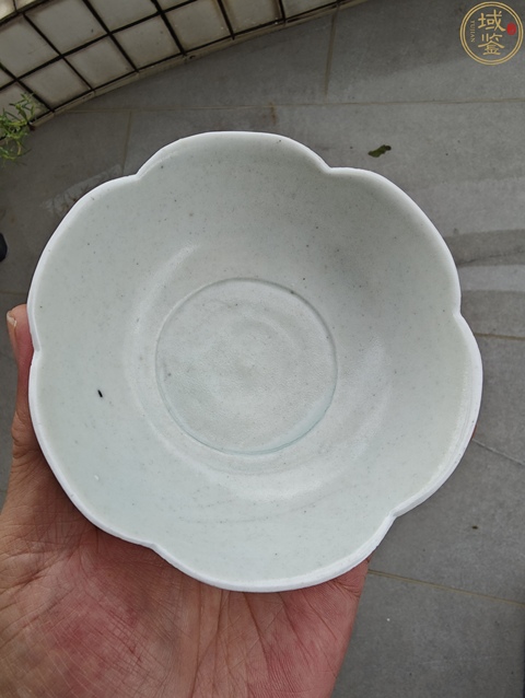 古玩陶瓷湖田窯花口高足碗真品鑒賞圖
