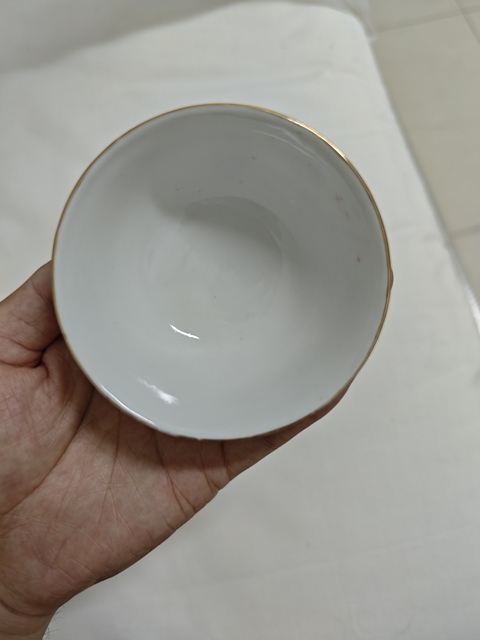 古玩陶瓷花卉紋盤真品鑒賞圖