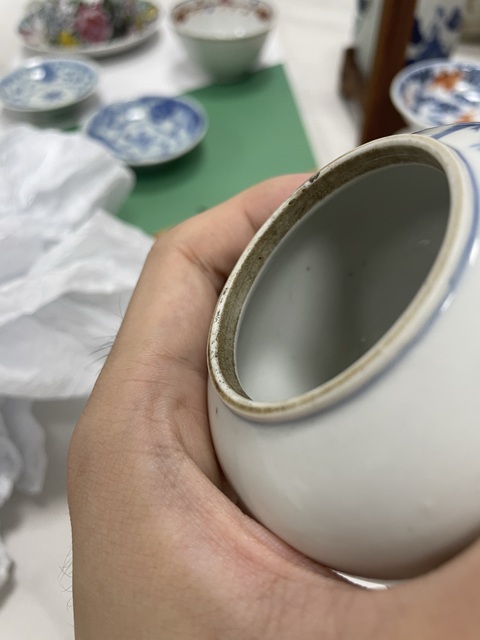 古玩陶瓷清中期青花渣斗真品鑒賞圖