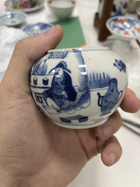 古玩陶瓷清中期青花渣斗真品鑒賞圖
