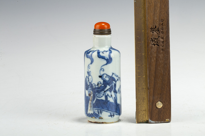 古玩陶瓷晚清·青花釉里紅人物故事紋鼻煙壺拍賣,當前價格0元