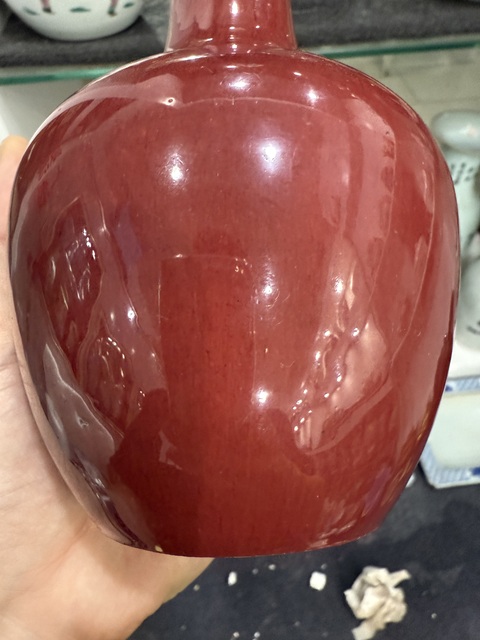 古玩陶瓷窯變紅釉天球瓶真品鑒賞圖