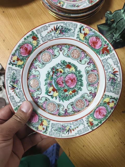 古玩陶瓷廣彩盤真品鑒賞圖