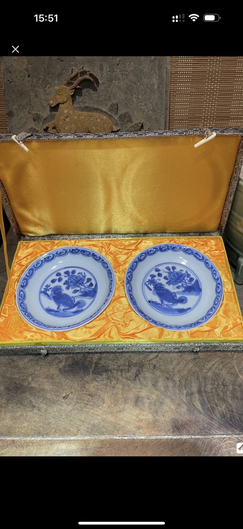 古玩陶瓷花間獅子紋青花盤真品鑒賞圖