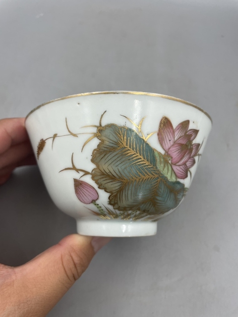 古玩陶瓷花卉紋杯真品鑒賞圖