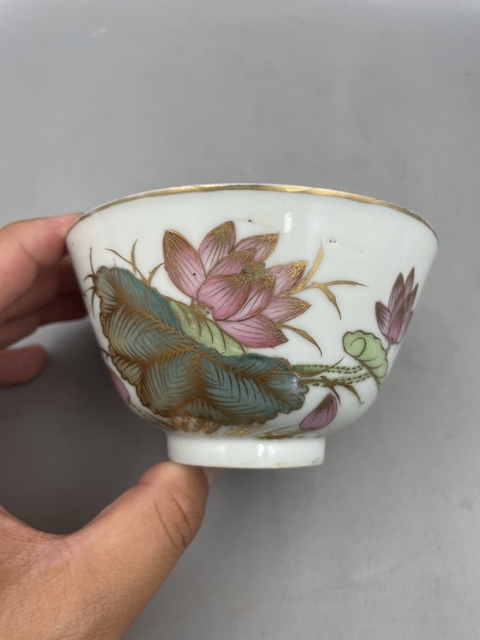 古玩陶瓷花卉紋杯真品鑒賞圖