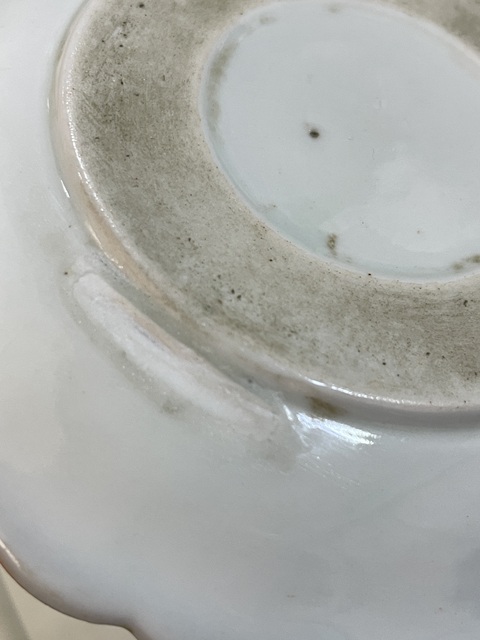 古玩陶瓷花卉紋青花玉環底盤真品鑒賞圖