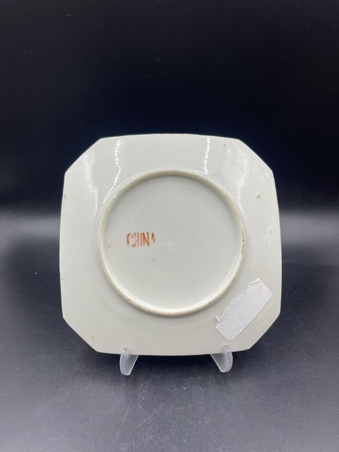 古玩陶瓷大雞圖廣彩盤(pán)真品鑒賞圖