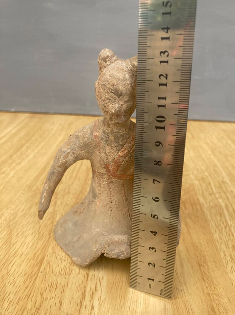 古玩陶瓷北朝仕女陶俑真品鑒賞圖
